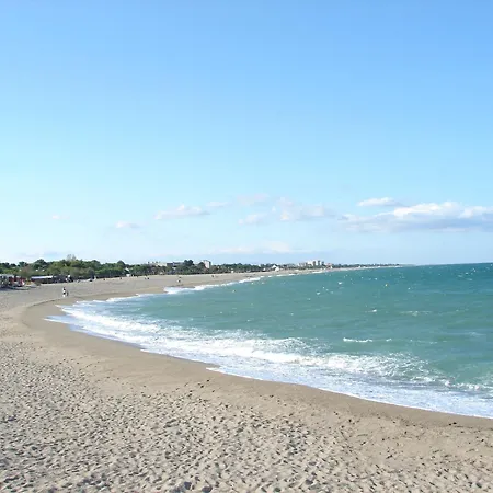 Renove, 1ere Ligne De Plage, Terrasse Privee Avec Barbecue, Climatisation, Proche Commerces - Fr-1-732-13 * Argeles-sur-Mer