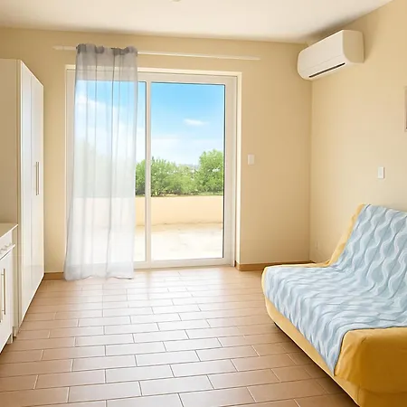 Renove, 1ere Ligne De Plage, Terrasse Privee Avec Barbecue, Climatisation, Proche Commerces - Fr-1-732-13 Apartment *